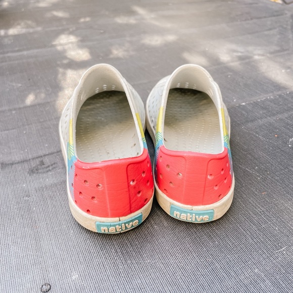 Native size 9 toddler - Picture 3 of 3